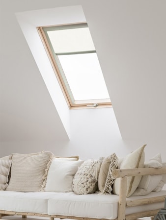 Classic White Blackout Skylight Blind To Fit Dakstra Windows