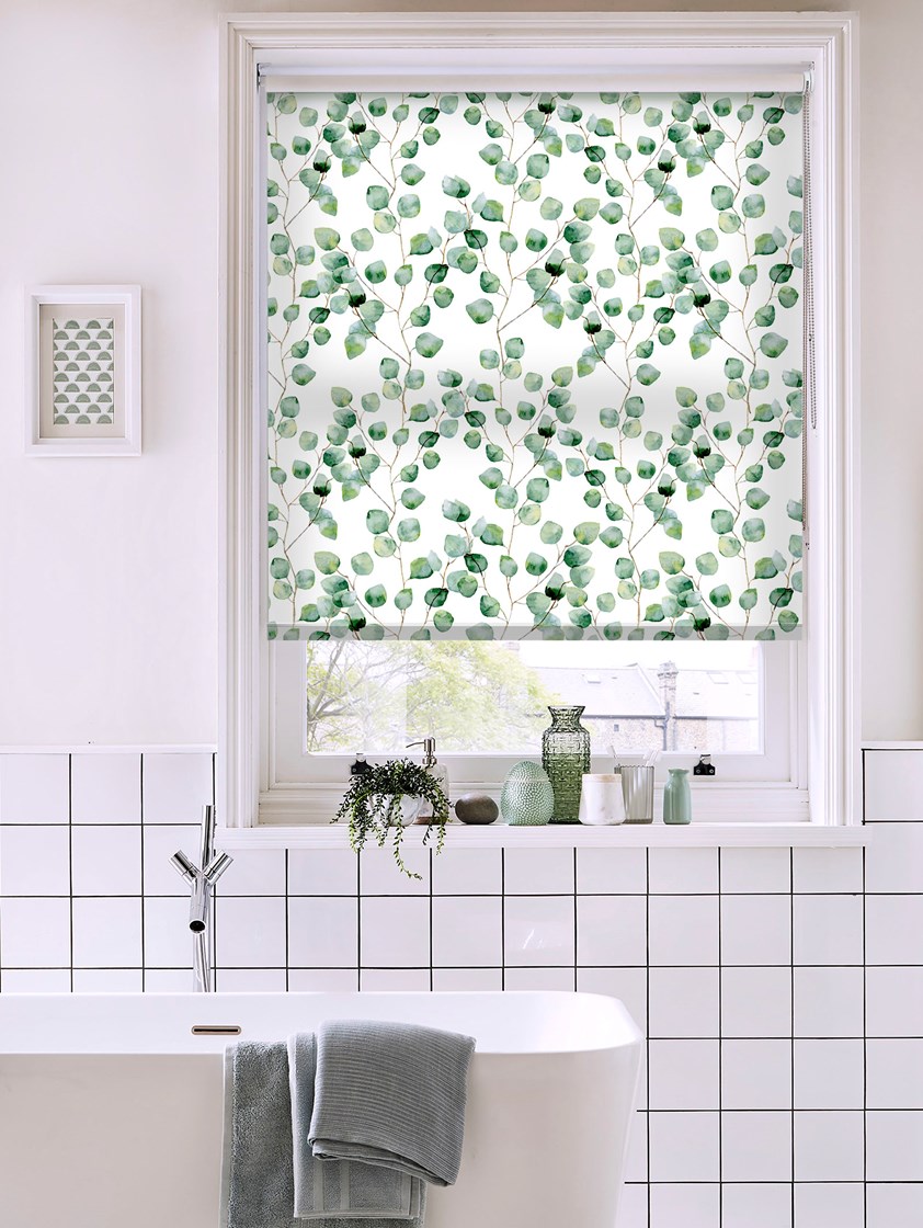 Climbers Natural Floral Leaf Roller Blind