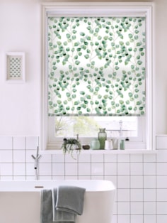 Climbers Natural Floral Leaf Roller Blind