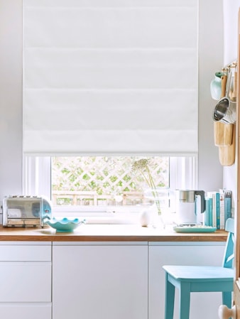 Manhattan White Roman Blind