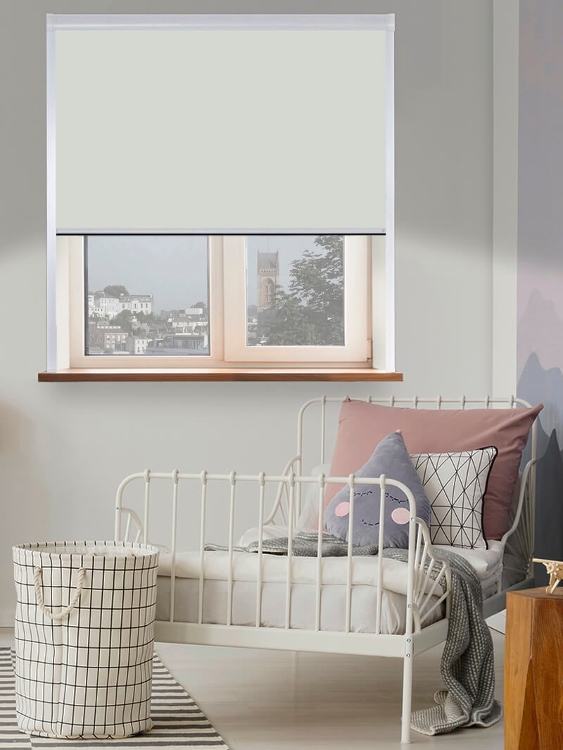 Classic Alaskan Husky Total Blackout Roller Blind